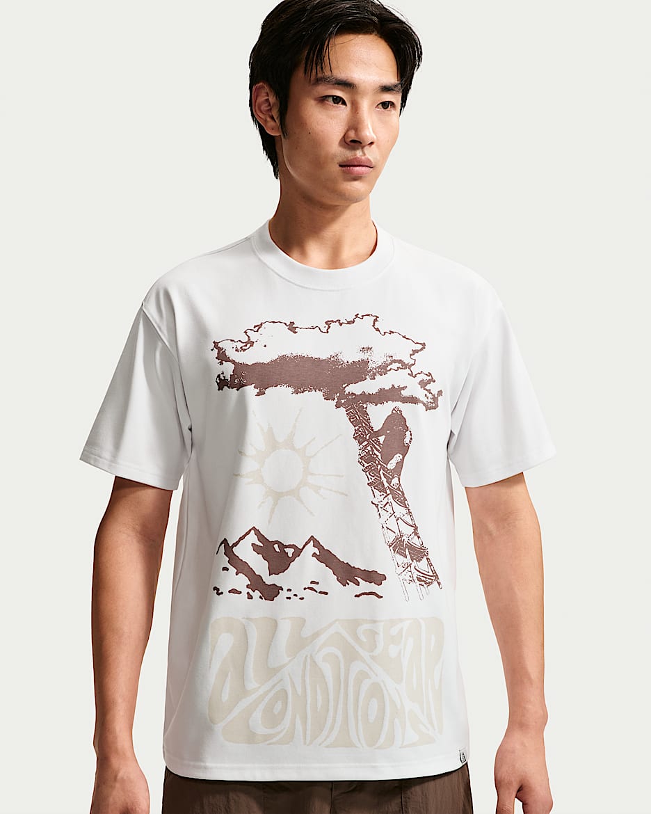 ACG Dri-FIT 男子速干短袖T恤 - 山峰白