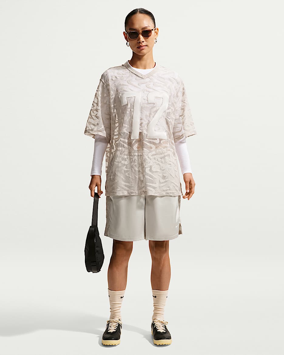 Nike Sportswear Chill Lace 女子宽松中腰短裤 - 浅骨色/奶白 II/白色