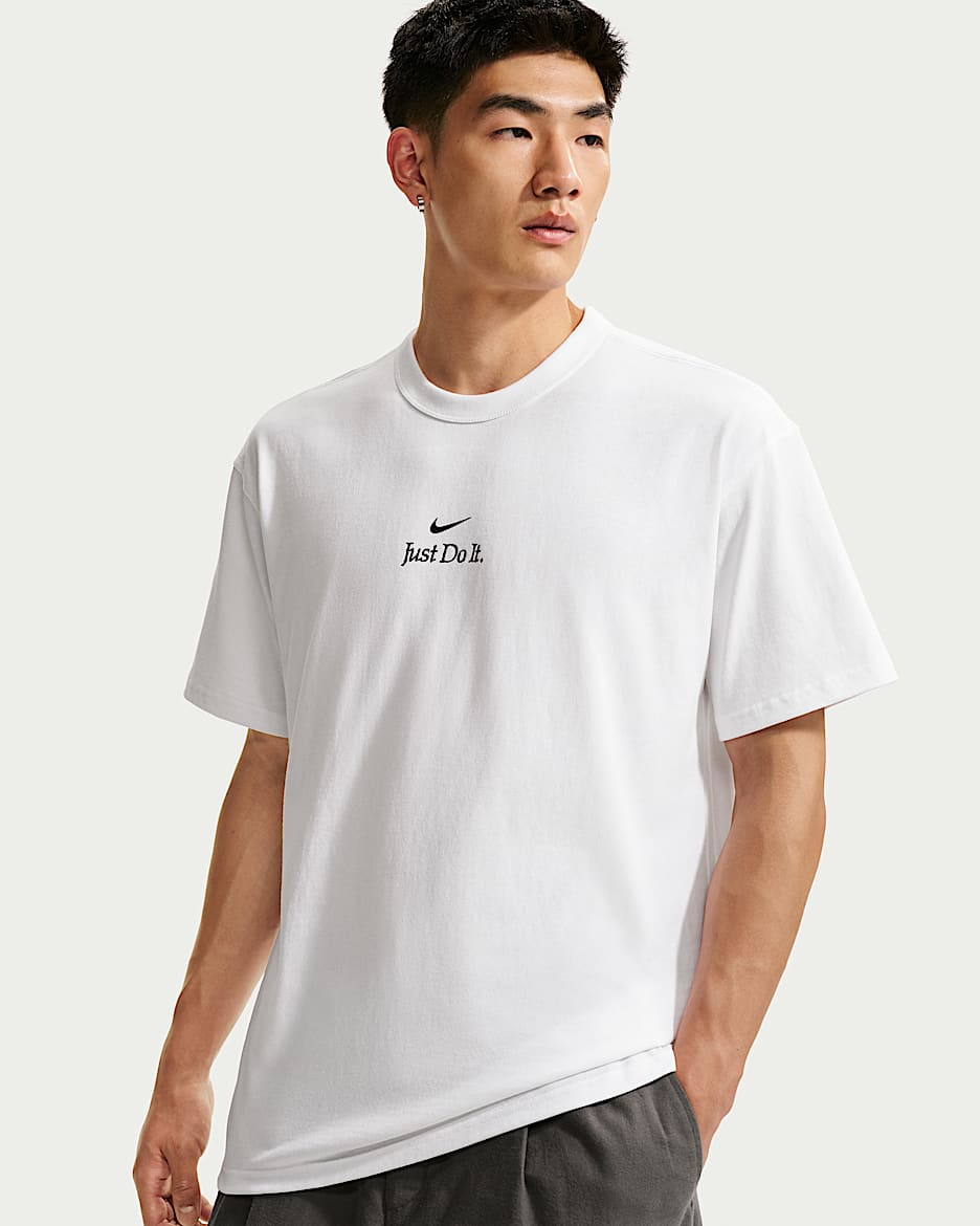 Nike Sportswear 男子印花短袖T恤 - 白色