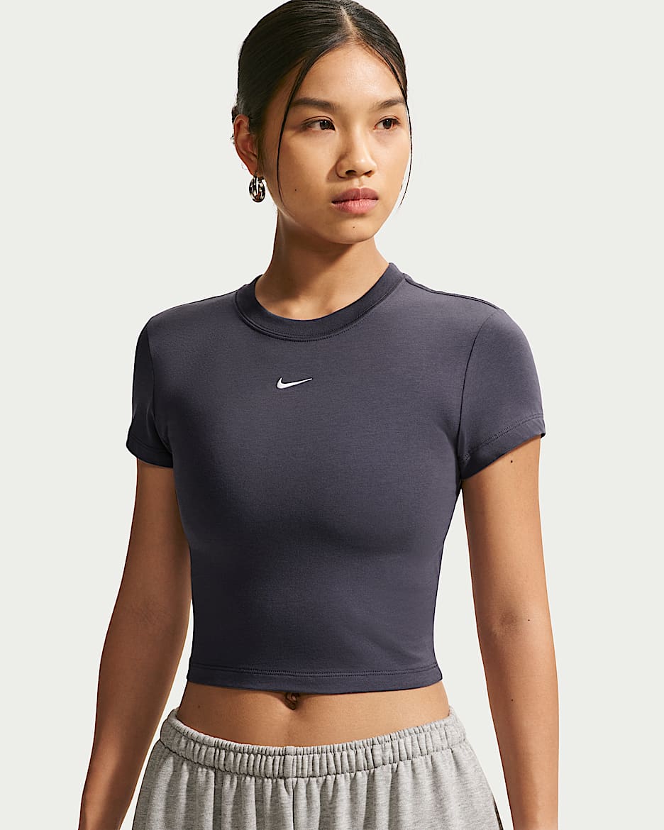 Nike Sportswear Chill Knit 女子短款T恤 - 铁架黑/帆白