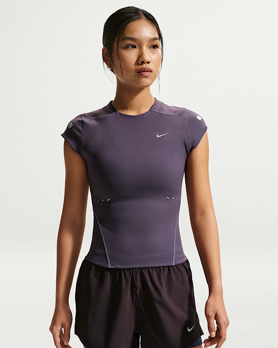 Nike Swift Dri-FIT ADV  女子速干跑步上衣（反光细节设计） - 乌紫