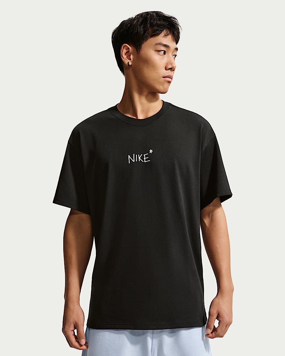 Nike Sportswear 男子T恤 - 黑