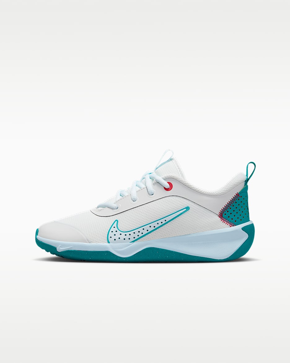 Nike Omni Multi-Court 大童体育课综合运动鞋 - 米白/能量绿/热带粉/冰川蓝
