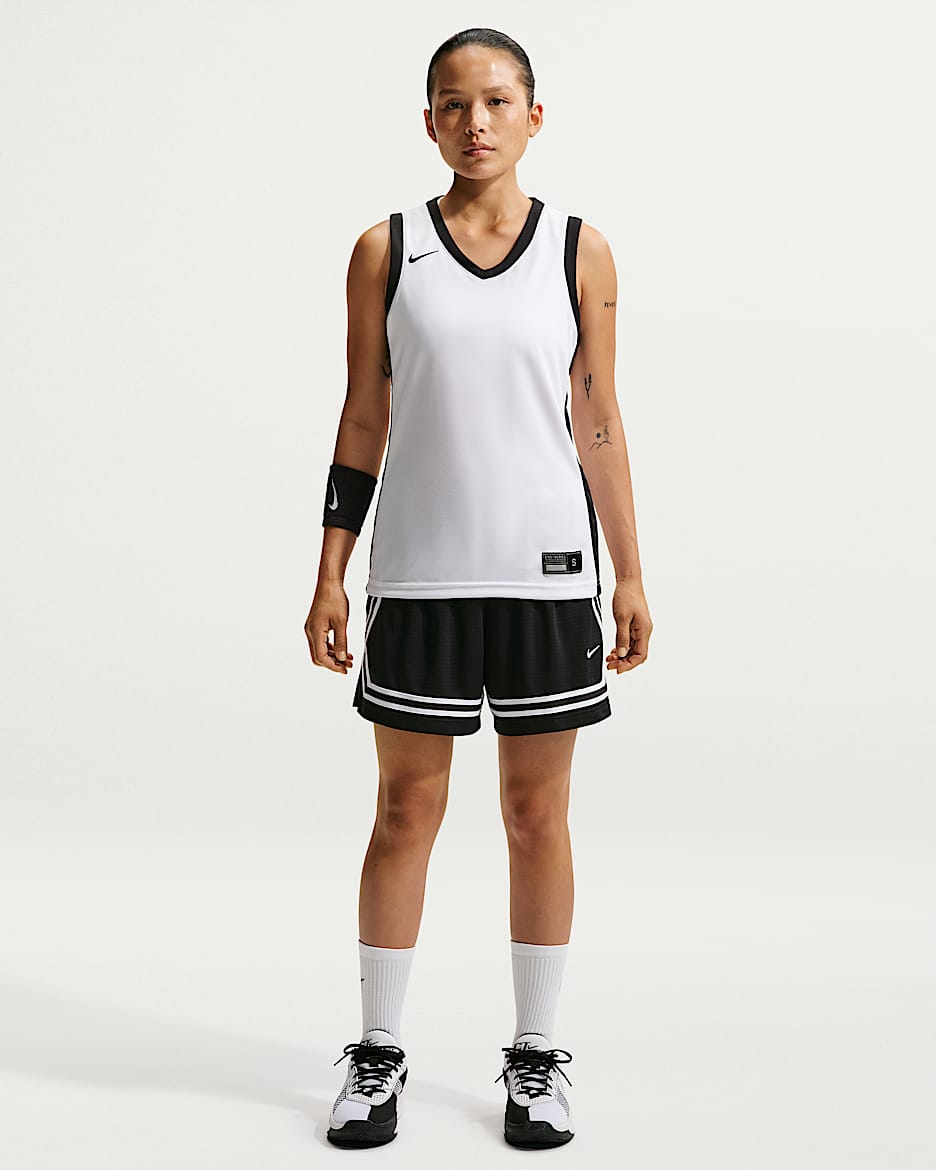 Nike Crossover Dri-FIT 女子速干篮球短裤 - 黑/黑/白色