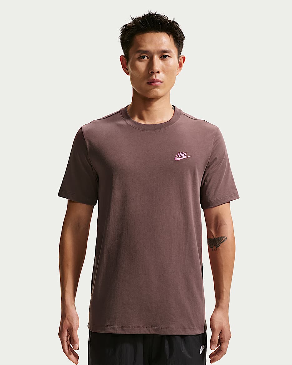 Nike Sportswear Club 男子刺绣柔软纯棉T恤 - 图腾黑紫