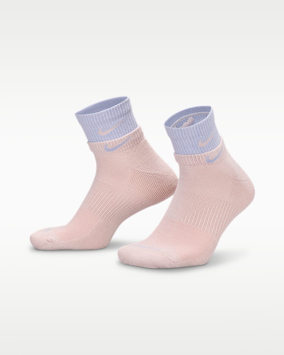 Nike Everyday Plus 舒适速干训练短袜(1 双) - 砂岩灰粉/幻影/砂岩灰粉