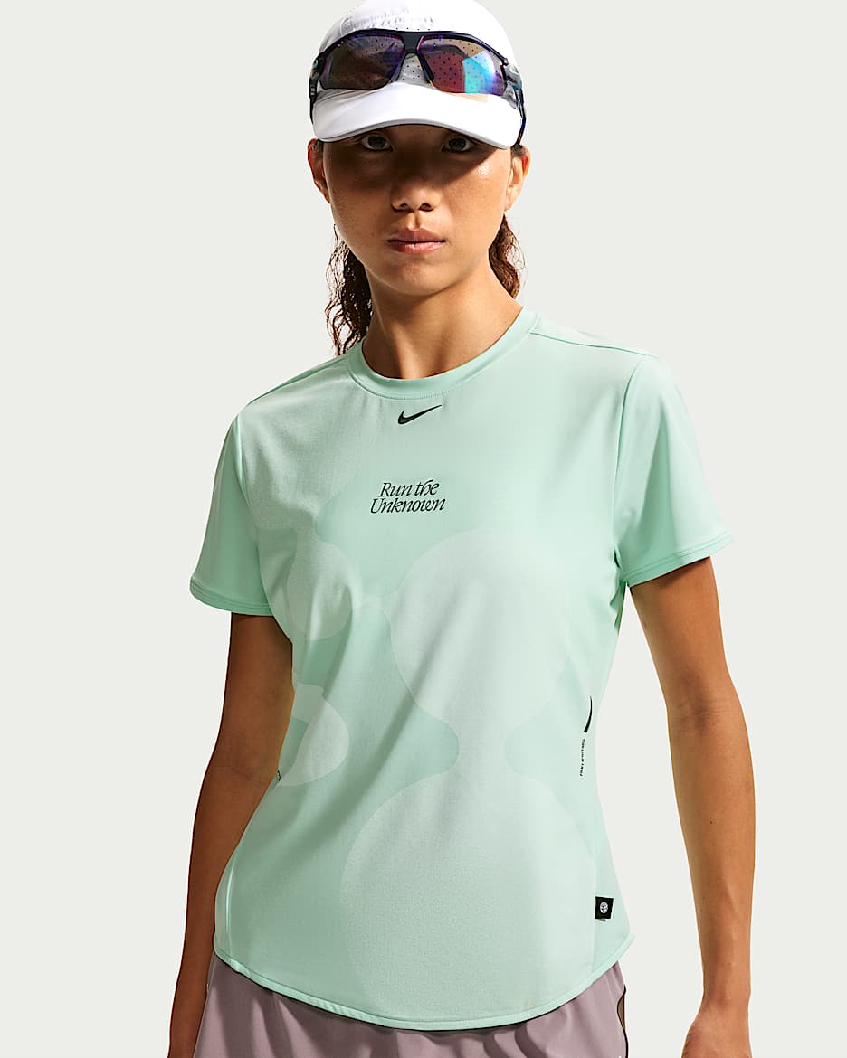 Nike Swift Dri-FIT 女子速干短袖跑步上衣 - 北极绿