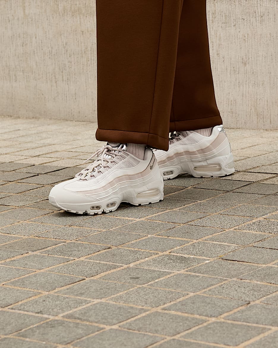 Nike Air Max 95 Big Bubble Chrome 女子运动鞋 - 浅骨色/奶白 II/帆白/金属银