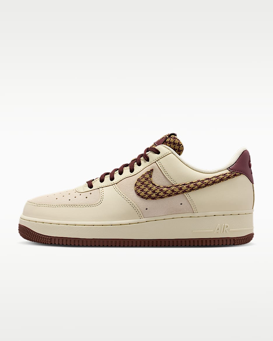 Nike Air Force 1 '07 男子空军一号运动鞋 - 浅卡其/浅卡其/柔黄/浅软石褐