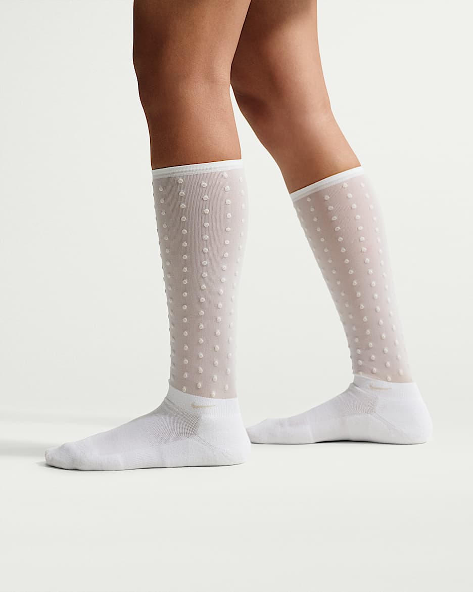 Nike Everyday Elevated 速干高筒运动袜(1 双) - 白色/浅骨色