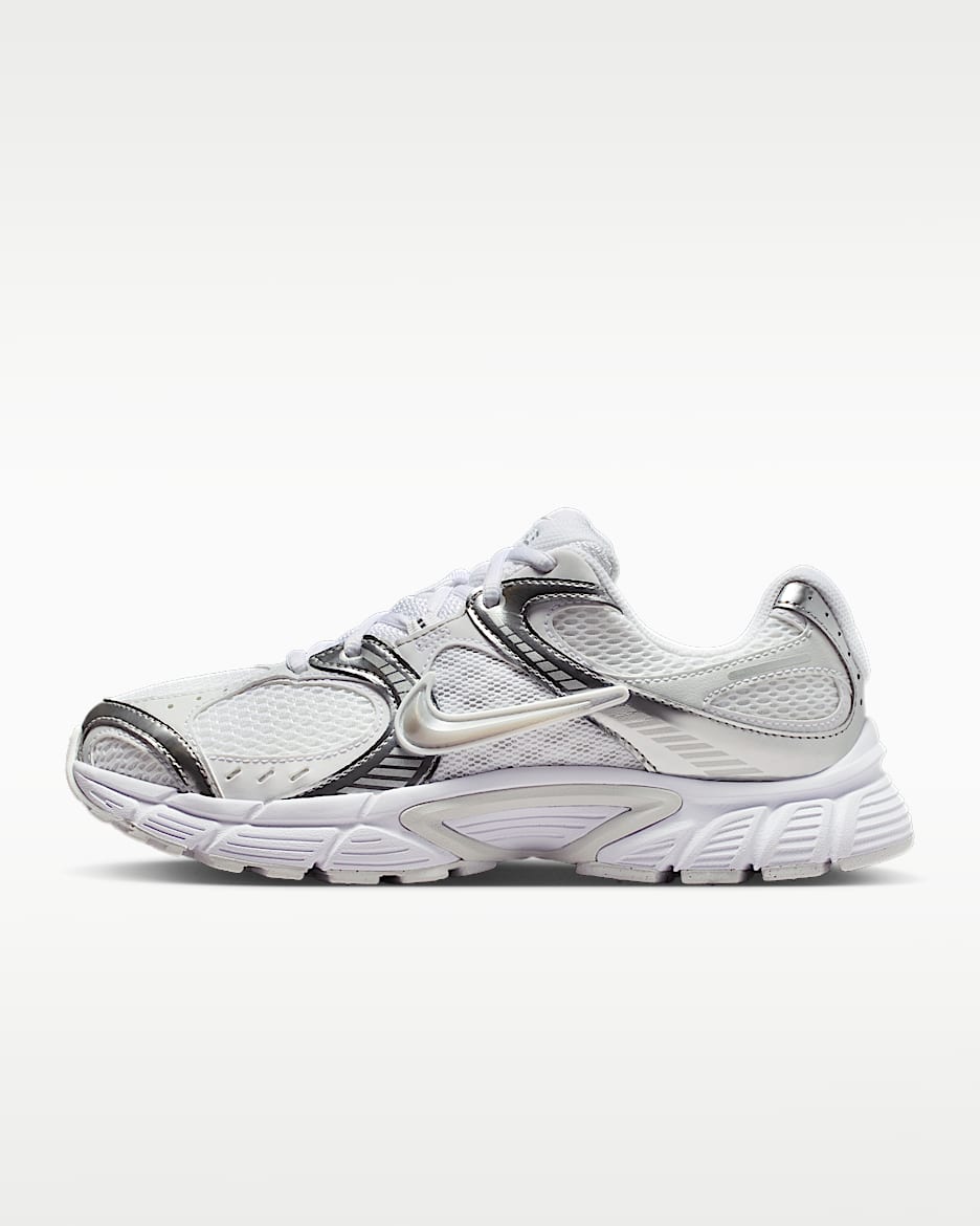 Nike V5 RNR 女子反光装饰运动鞋 - 白色/金属银灰/白金色/金属银
