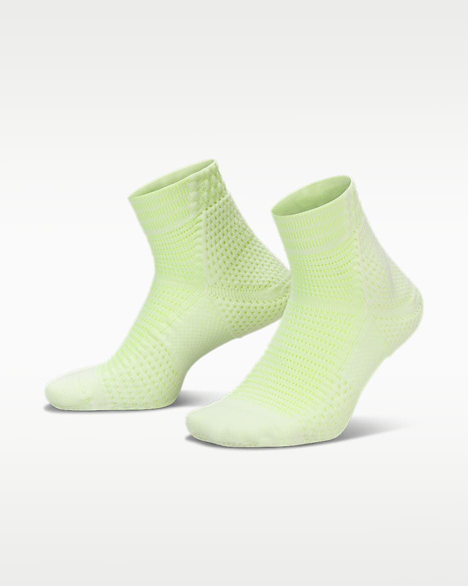 Nike Unicorn Dri-FIT ADV 舒适速干运动短袜（1 双） - 白色/荧光黄/山峰白/黑