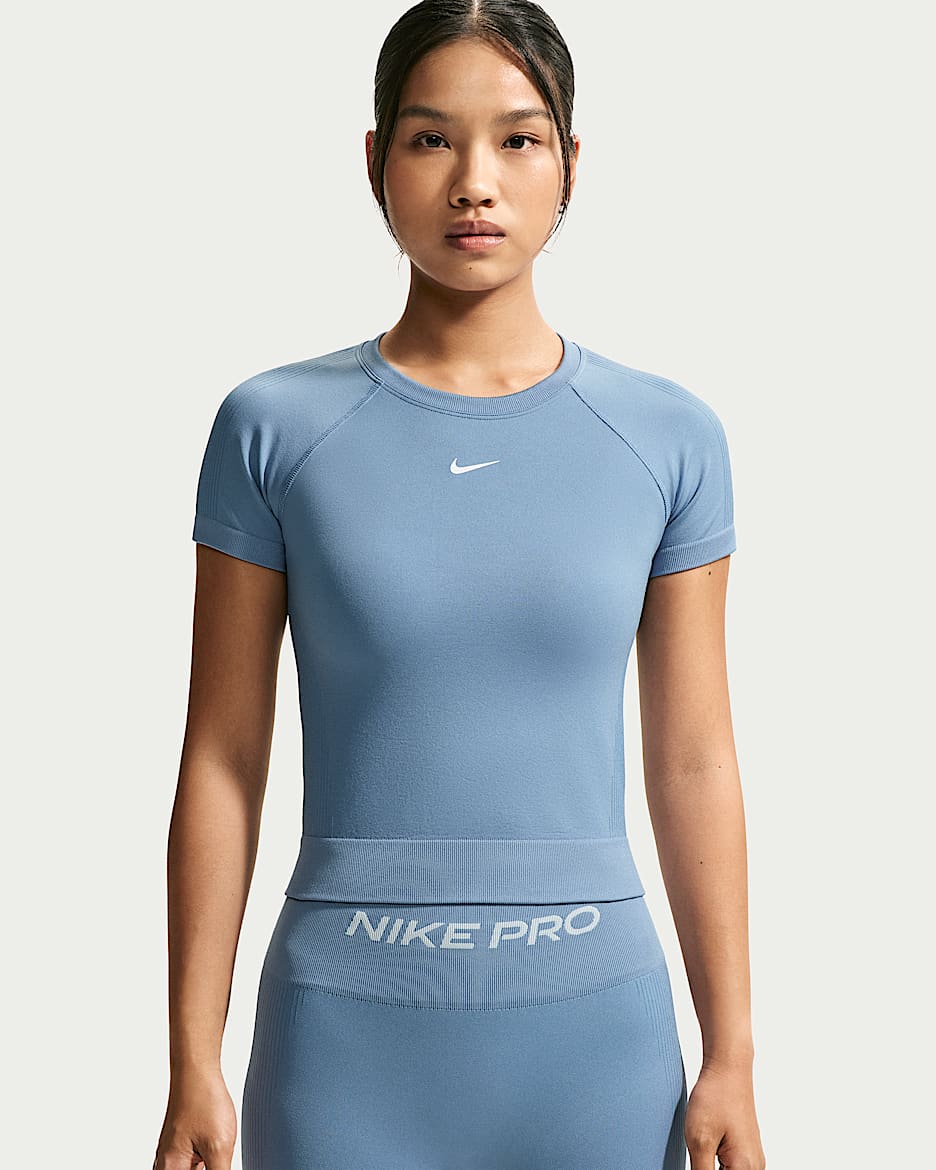 Nike Pro Dri-FIT 女子平整缝线速干塑形紧身短袖训练T恤 - 工作蓝/白色