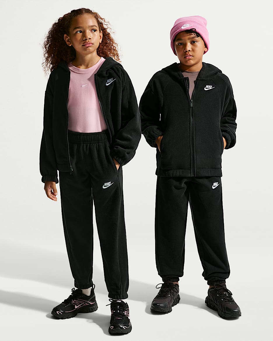 Nike Club Fleece 大童冬季款摇粒绒长裤 - 黑/黑/白色