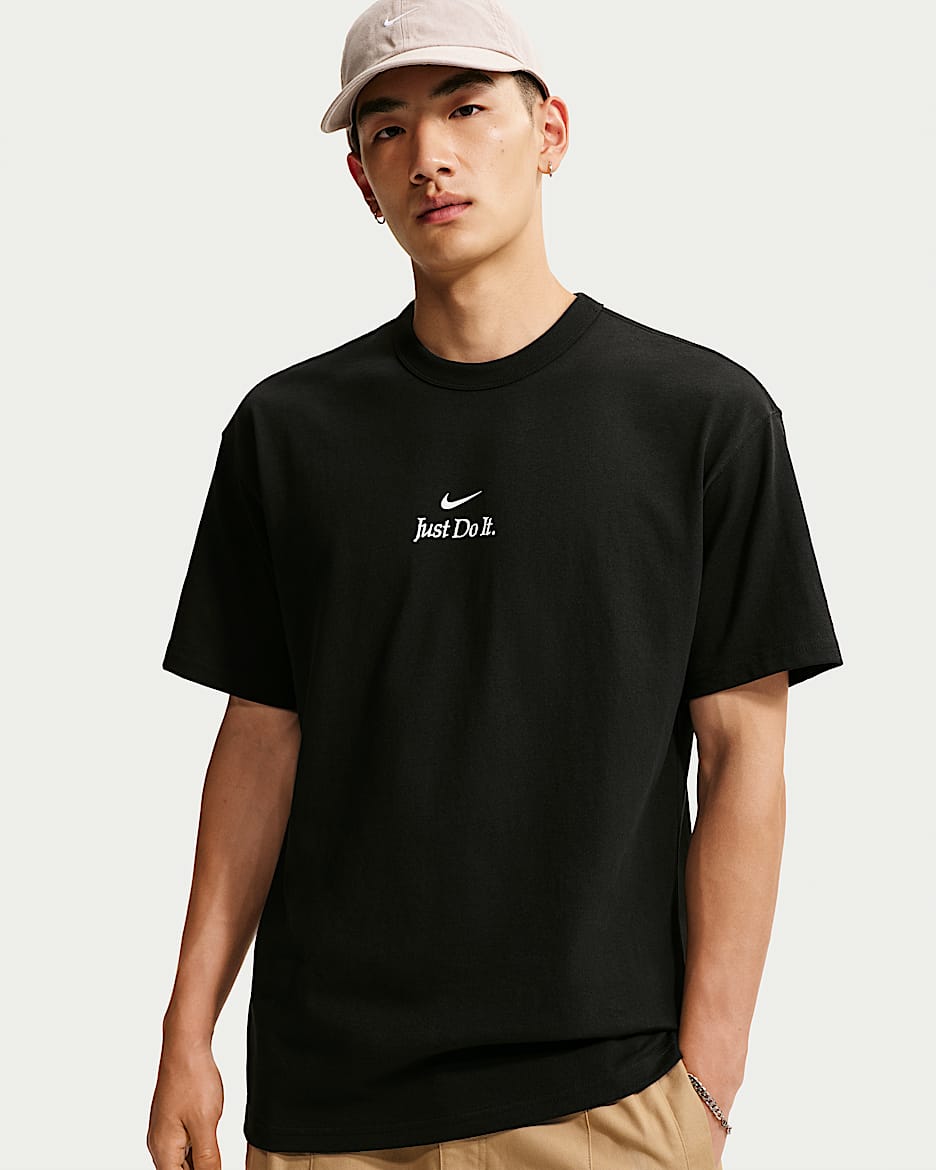 Nike Sportswear 男子印花短袖T恤 - 黑