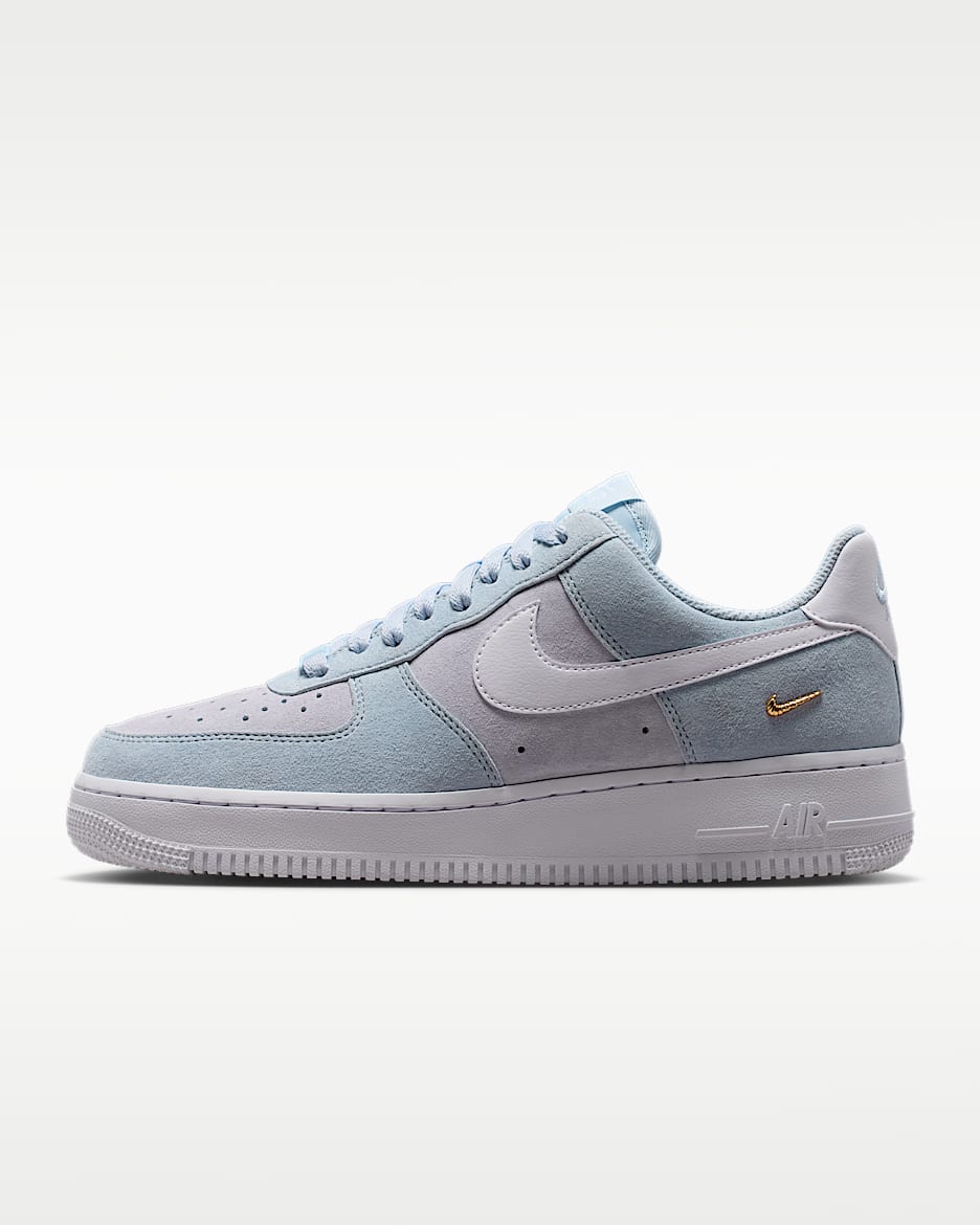 Air Force 1 '07 Low SE 女子空军一号运动鞋 - 氢蓝/足球灰/金属色/白色