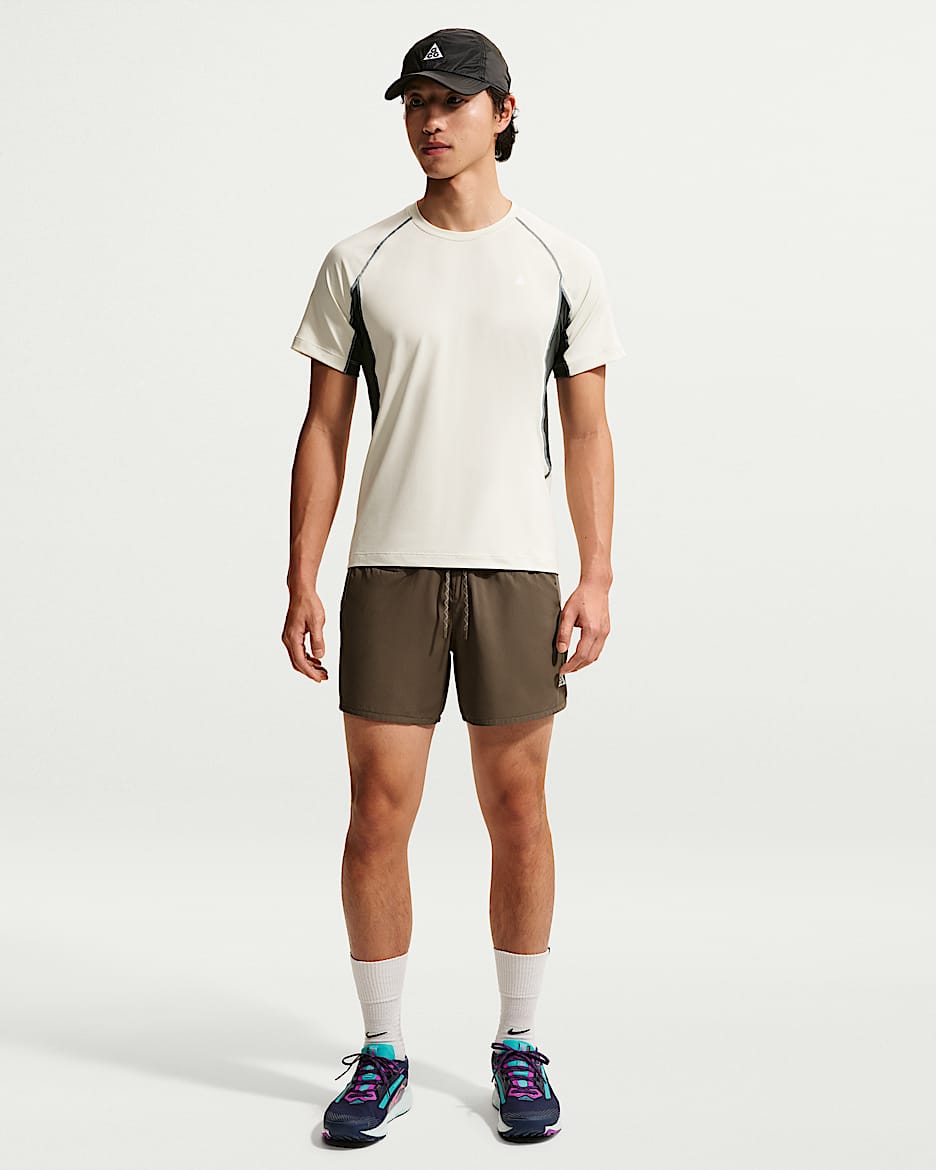 Nike ACG Dri-FIT ADV 男子速干短裤(含衬裤) - 矿石灰/洞穴石色/山峰白