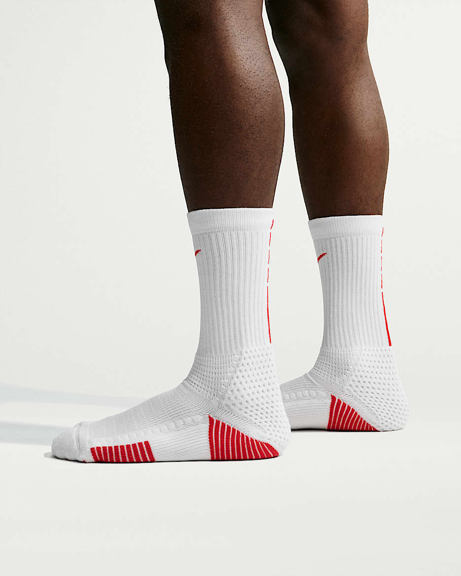 Nike Elite 2.0 舒适速干中筒运动袜（1 双） - 白色/大学红/大学红