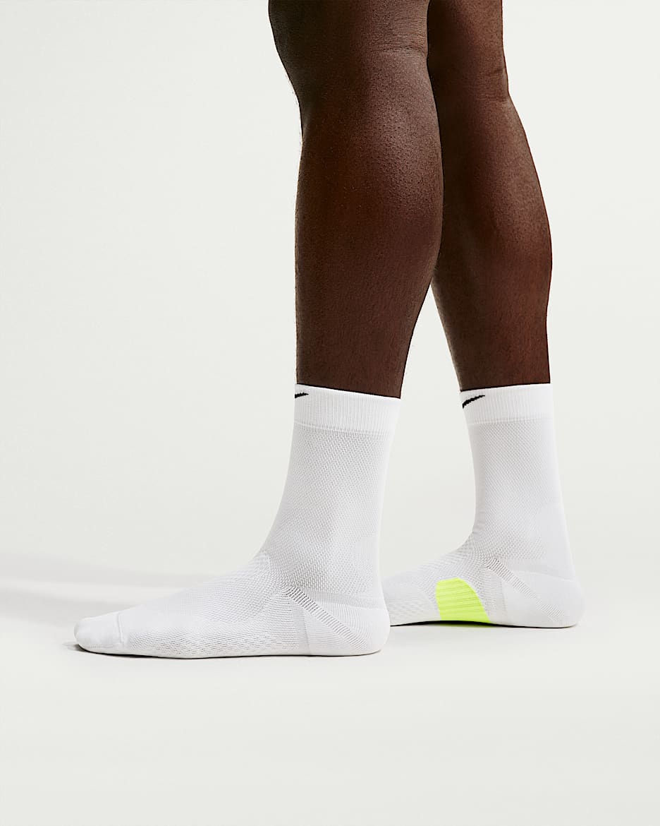 Nike Running Midweight 速干中筒运动袜(1 双) - 白色/荧光黄/黑