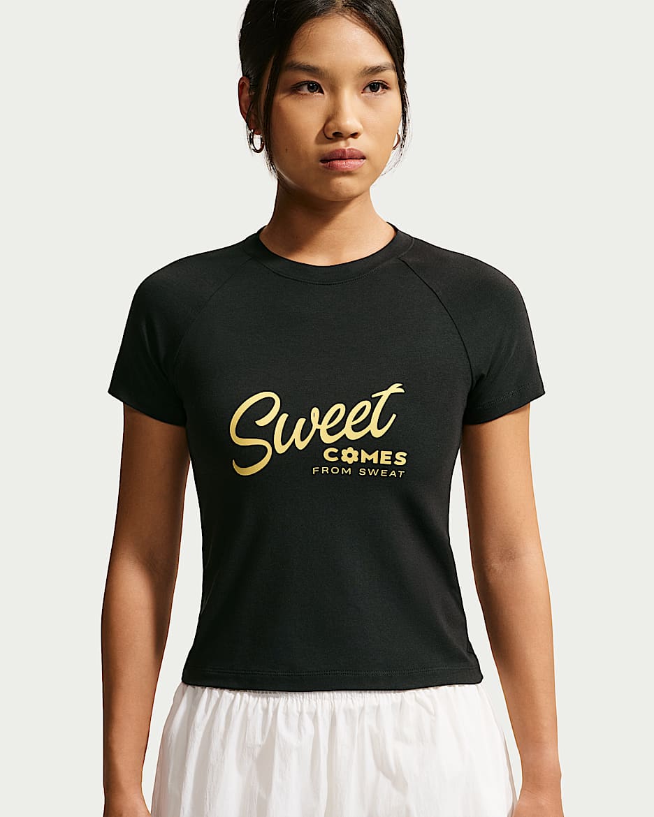 Nike Sportswear 女子T恤 - 黑