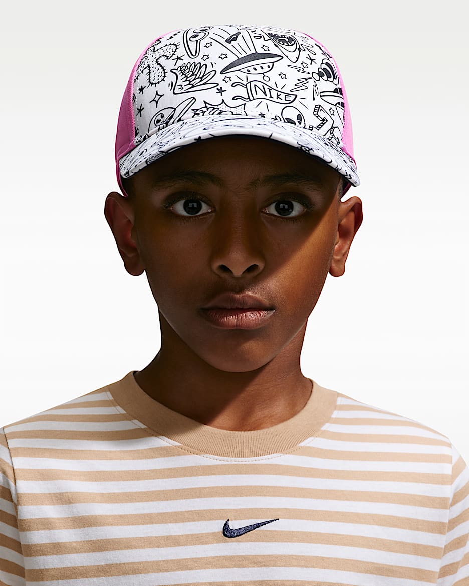 Nike Club 耐克好胜小怪兽系列大童半硬顶运动帽 - 俏皮粉