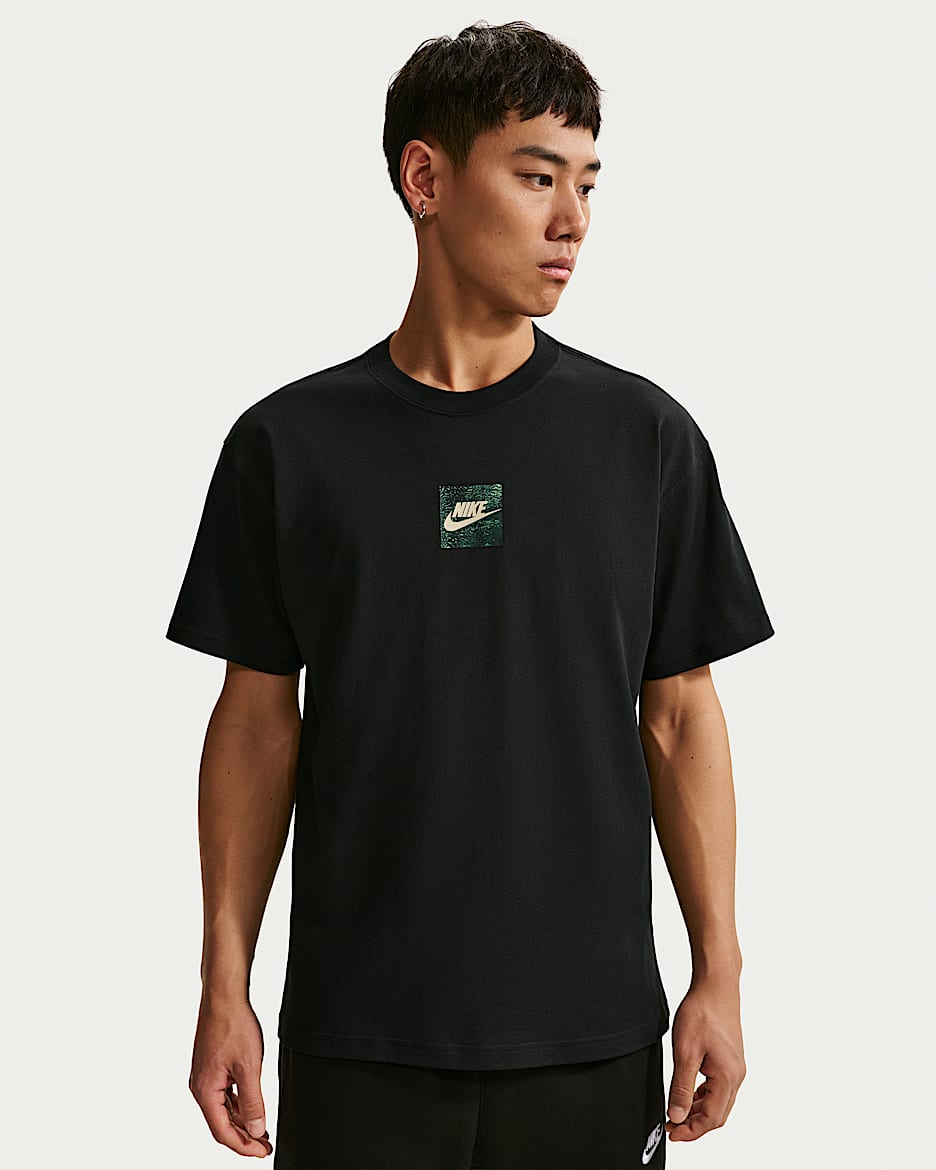 Nike Sportswear 男子T恤 - 黑