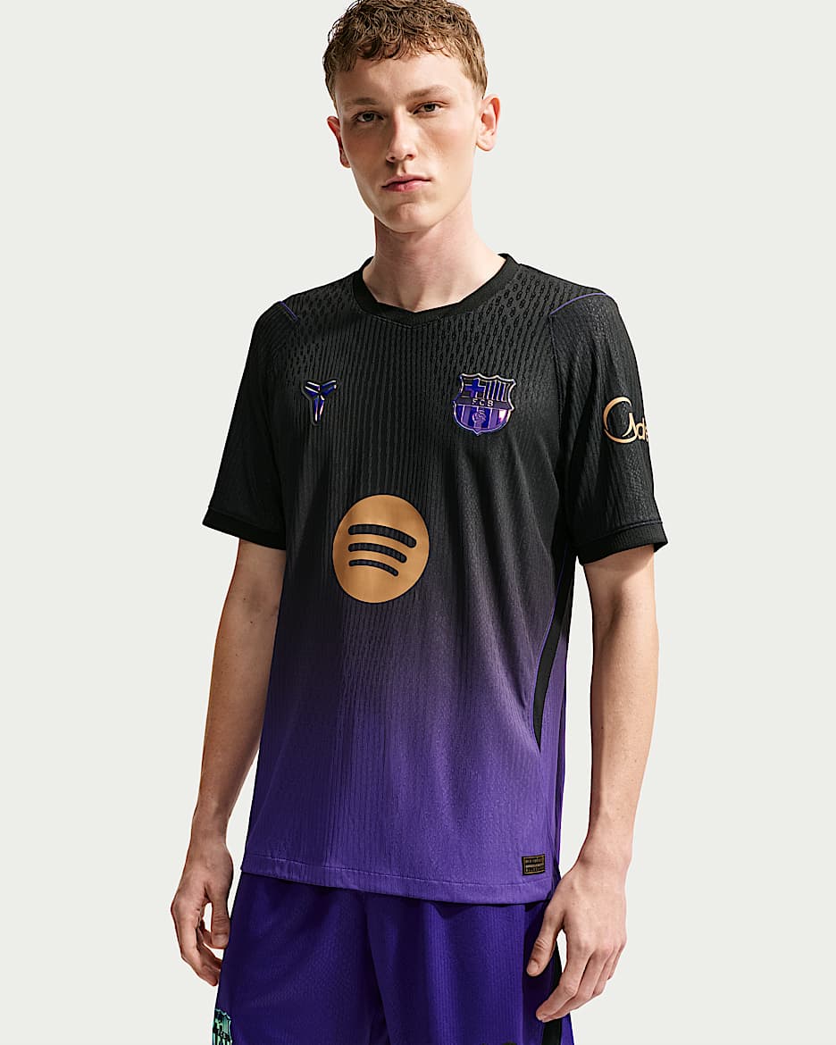 2026/27 赛季巴萨客场球员版 Kobe Aero-FIT 科比男子短袖足球球衣 - 全域紫/全域紫/黑/金属色