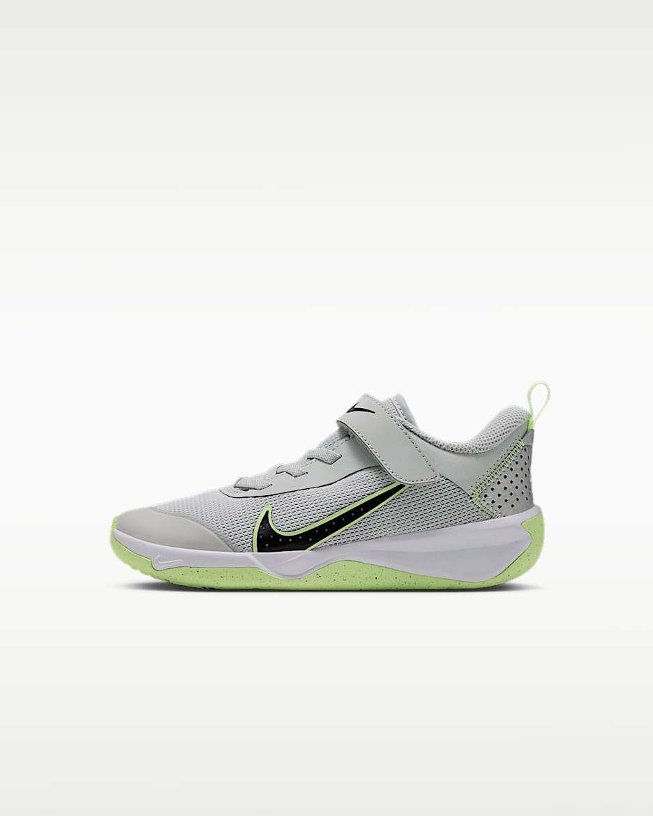 Nike Omni Multi-Court 幼童平衡车综合运动鞋 - 尘光子色/微黄绿/金属银/黑