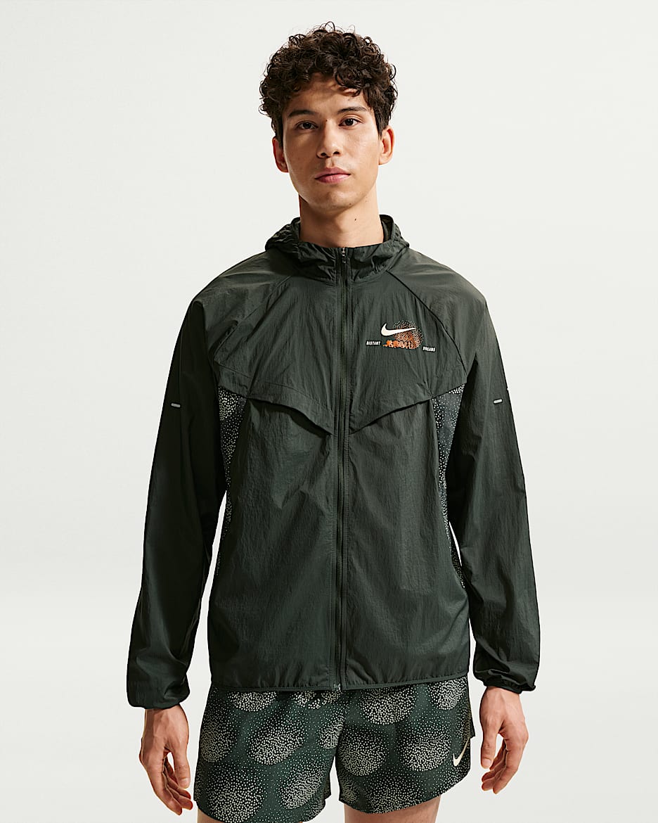 Nike Stride Repel 男子拒水跑步夹克防晒衣皮肤衣 - 黑云衫绿