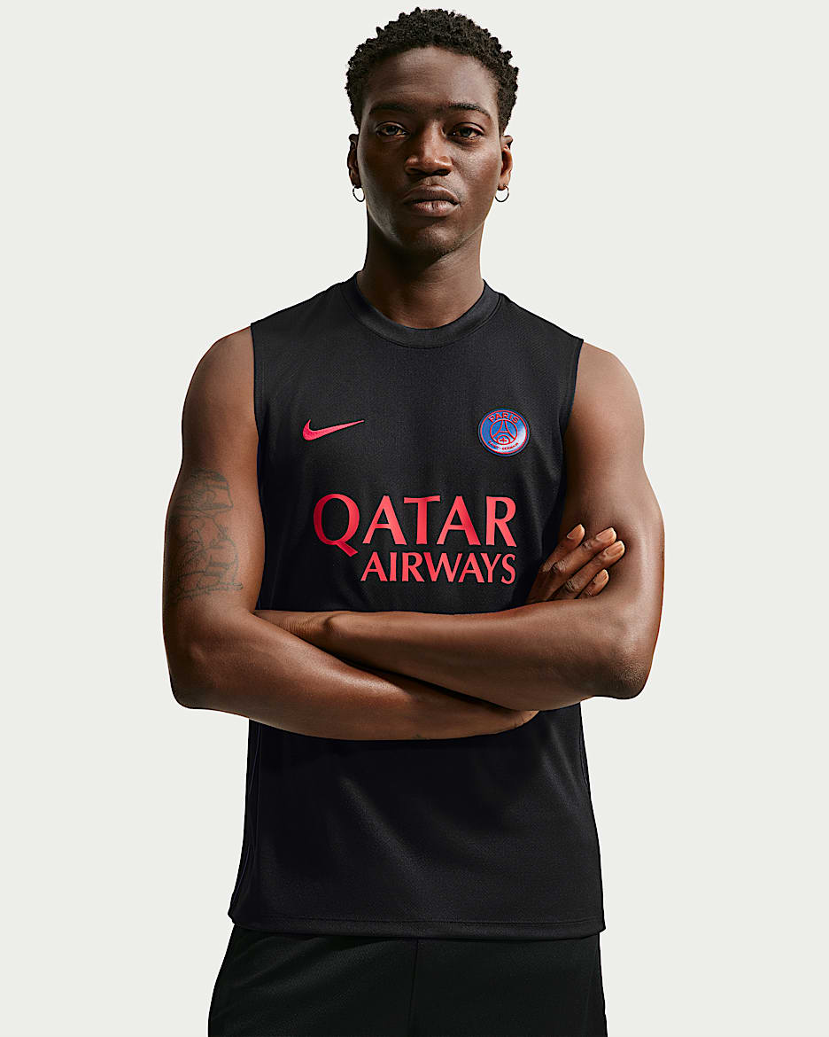 巴黎圣日耳曼足球俱乐部 Strike Nike Dri-FIT 男子速干足球无袖上衣 - 黑/皇家蓝/全球红