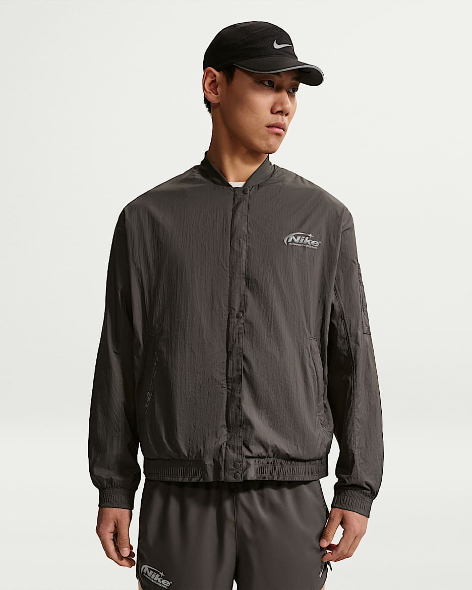 Nike 男子防晒跑步夹克 - 中灰