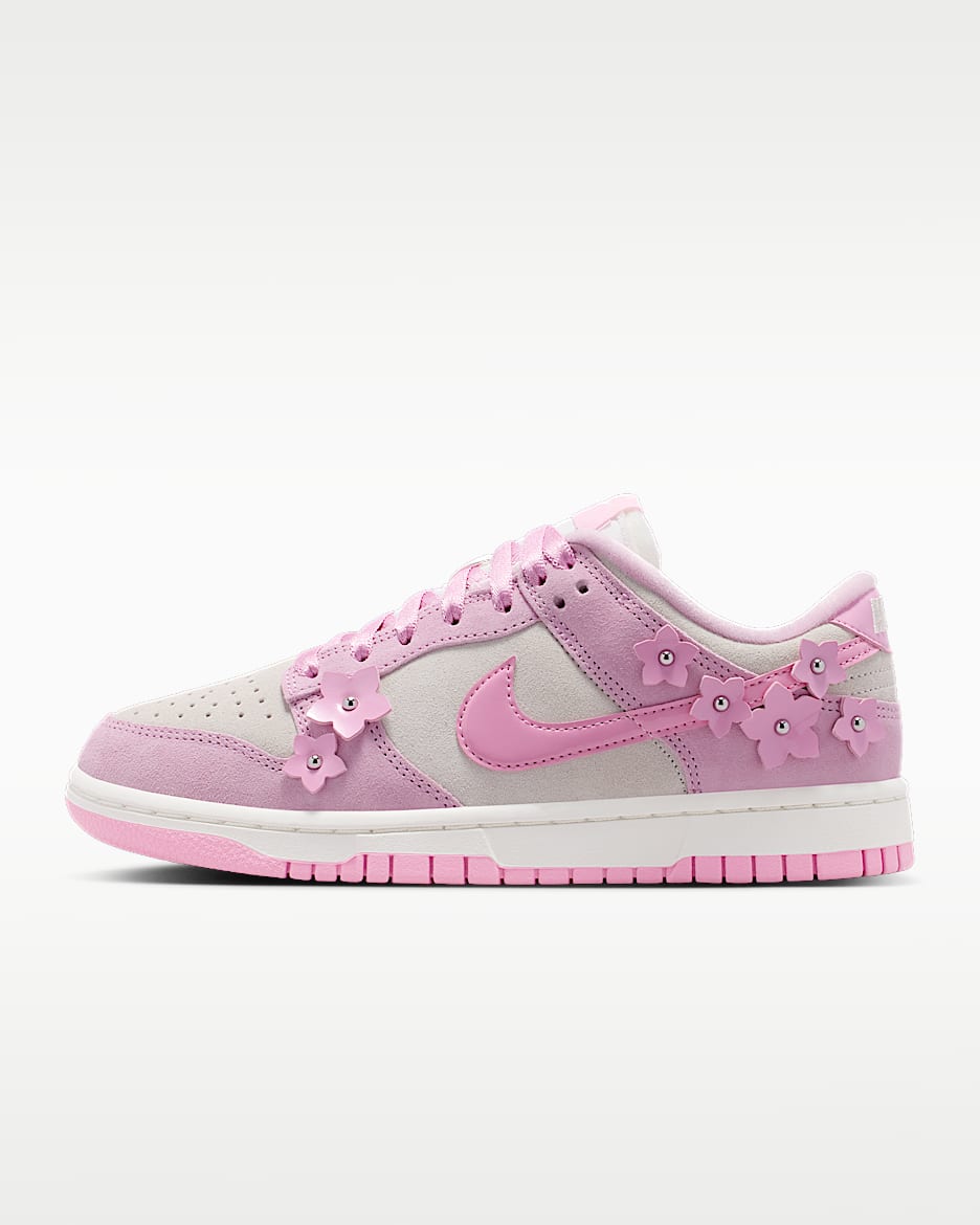 Nike Dunk Low SE 女子运动鞋 - 泡沫粉/帆白/上升粉