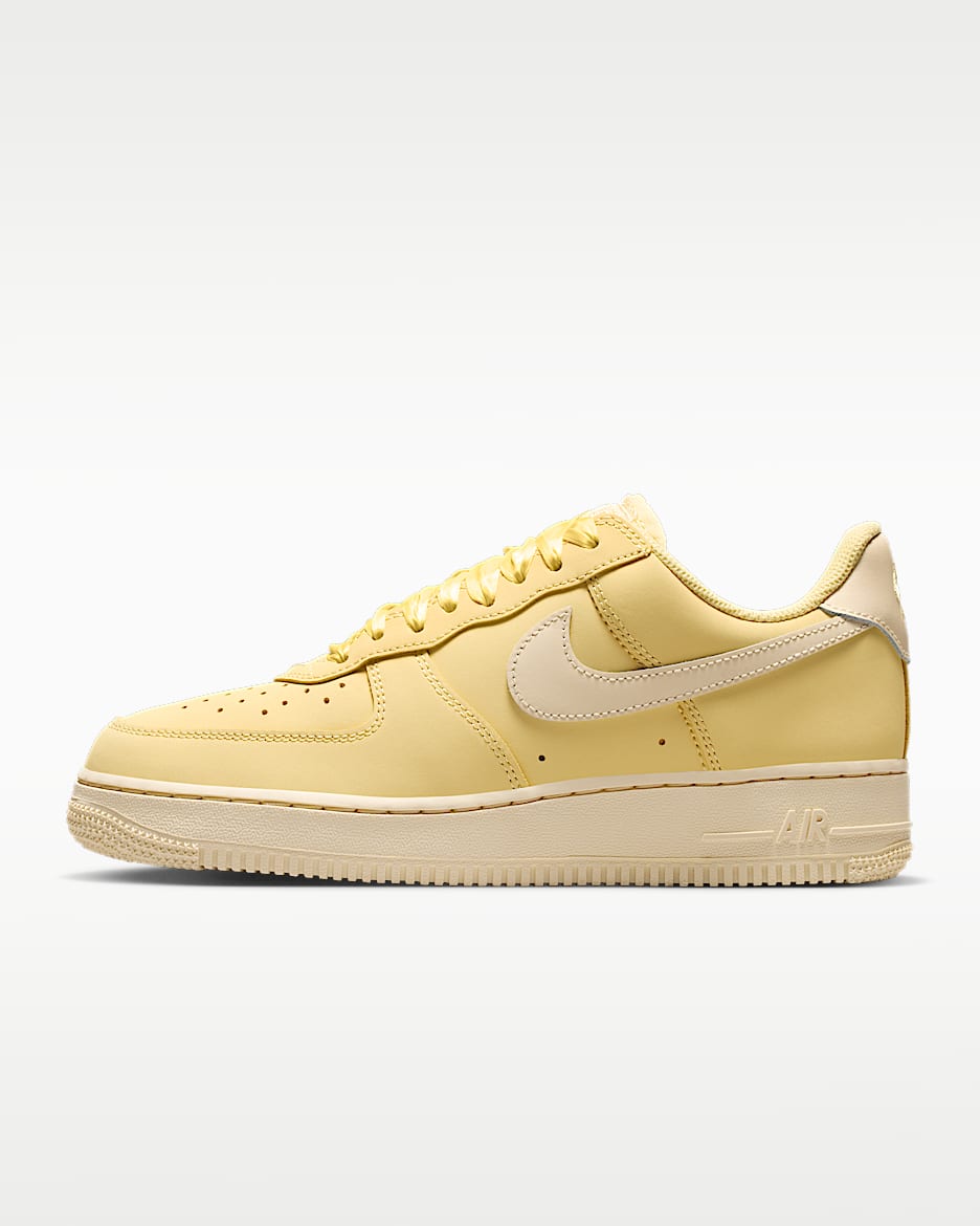 Nike Air Force 1 Retro Premium 女子空军一号运动鞋 - 柔黄/柔黄/阳光黄