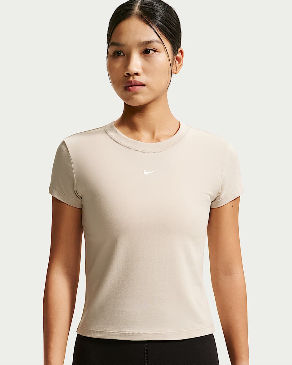 Nike Sportswear Chill Knit 女子短袖T恤 - 奶白 II/帆白