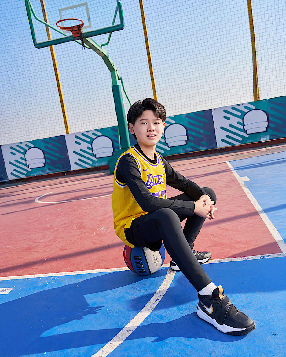 洛杉矶湖人队卢卡·东契奇 (Luka Dončić) Icon Edition Nike NBA Swingman Jersey 大童（男孩）速干球衣 - 阿马里洛黄