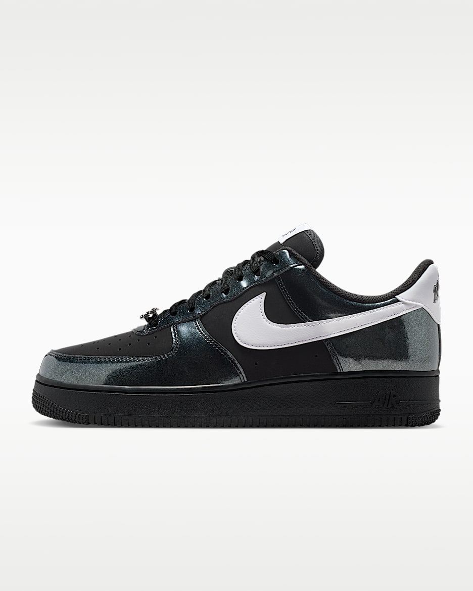Nike Air Force 1 '07 LV8 男子空军一号运动鞋 - 黑/白色