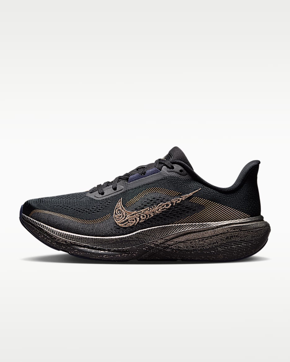 Nike Pegasus 42 "Keely Hodgkinson" 耐克飞马女子公路跑步鞋 - 黑/沥青蓝/黑蓝/朦胧金