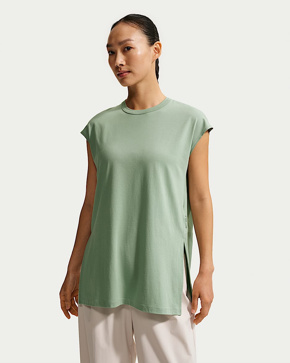 Nike 24.7 ImpossiblySoft Dri-FIT 超感柔软女子速干背心 - 温和灰绿/温和灰绿/荷兰绿