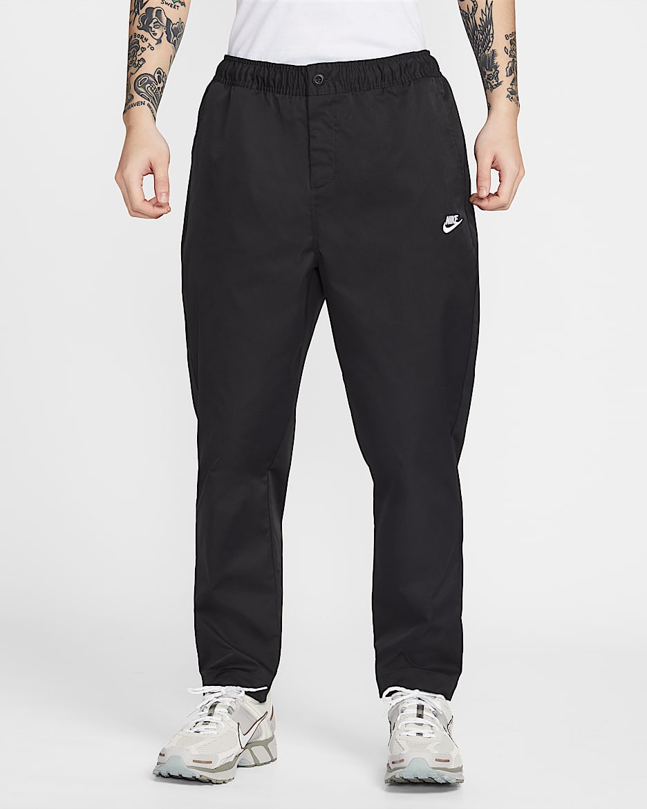 Nike Club 男子梭织锥形剪裁长裤 - 黑/白色