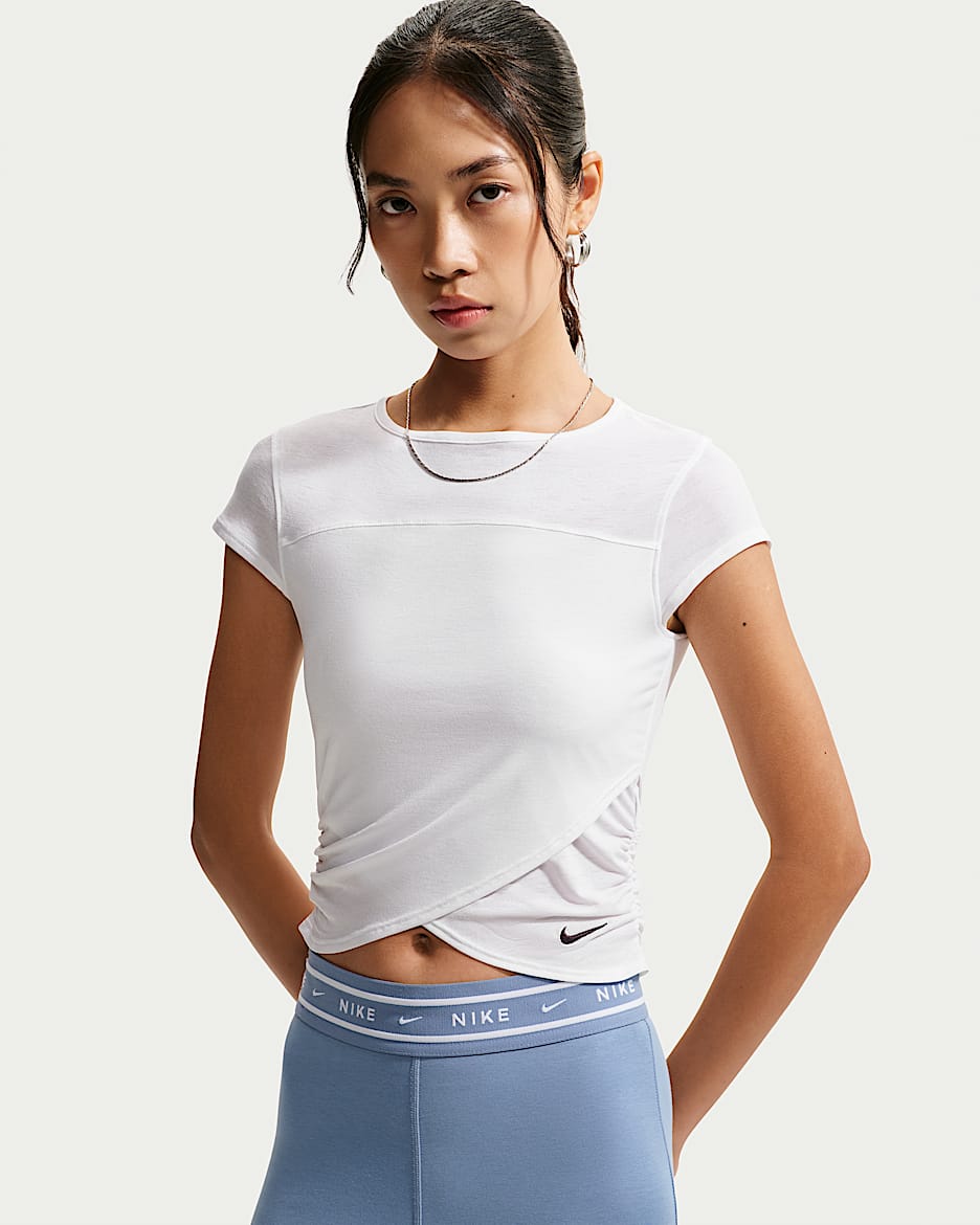 Nike Sportswear 女子修身交叠式短袖上衣 - 白色/黑