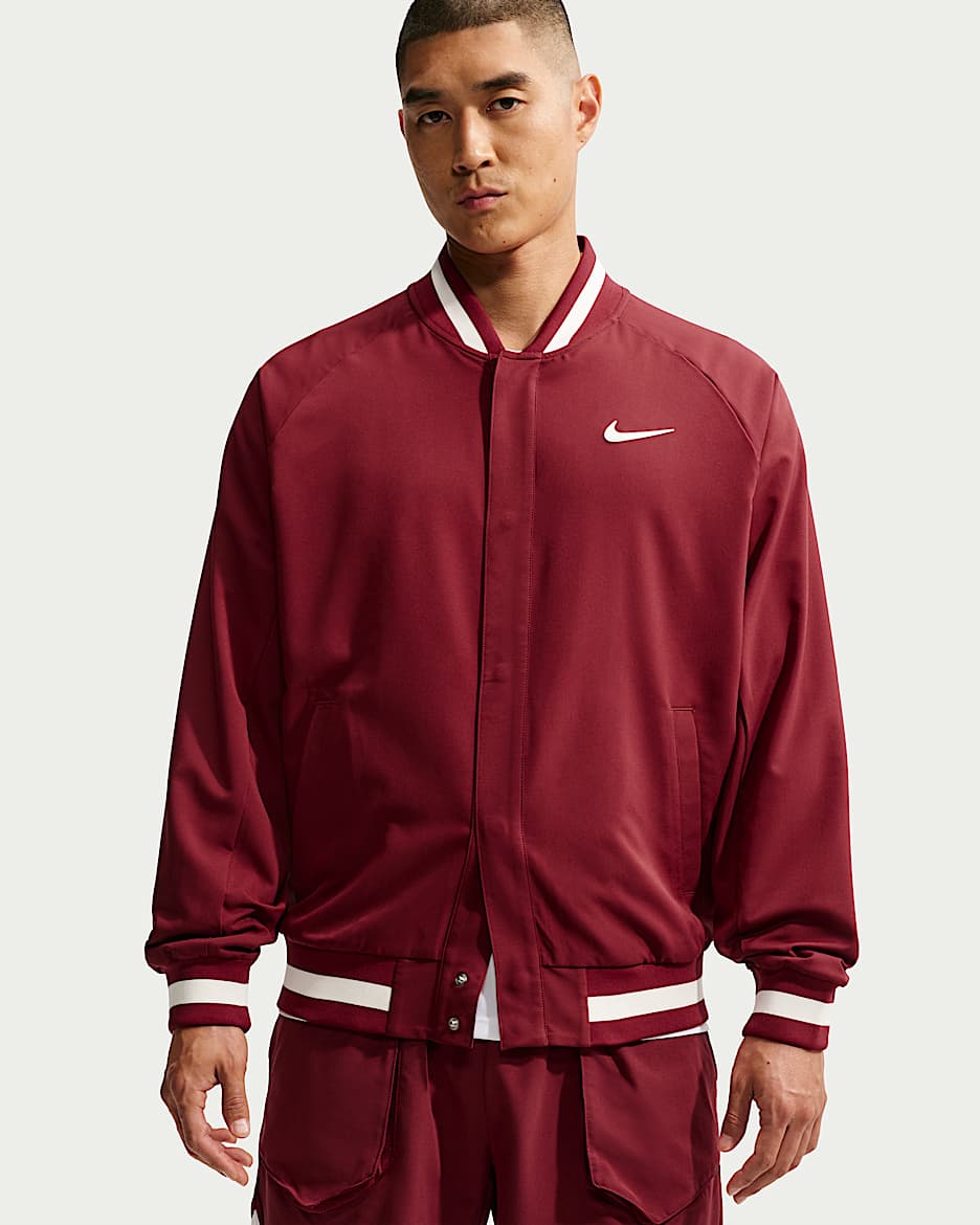 NikeCourt Slam Dri-FIT 扬尼克·辛纳同款男子防晒速干网球夹克 - 队红/淡象牙白/淡象牙白