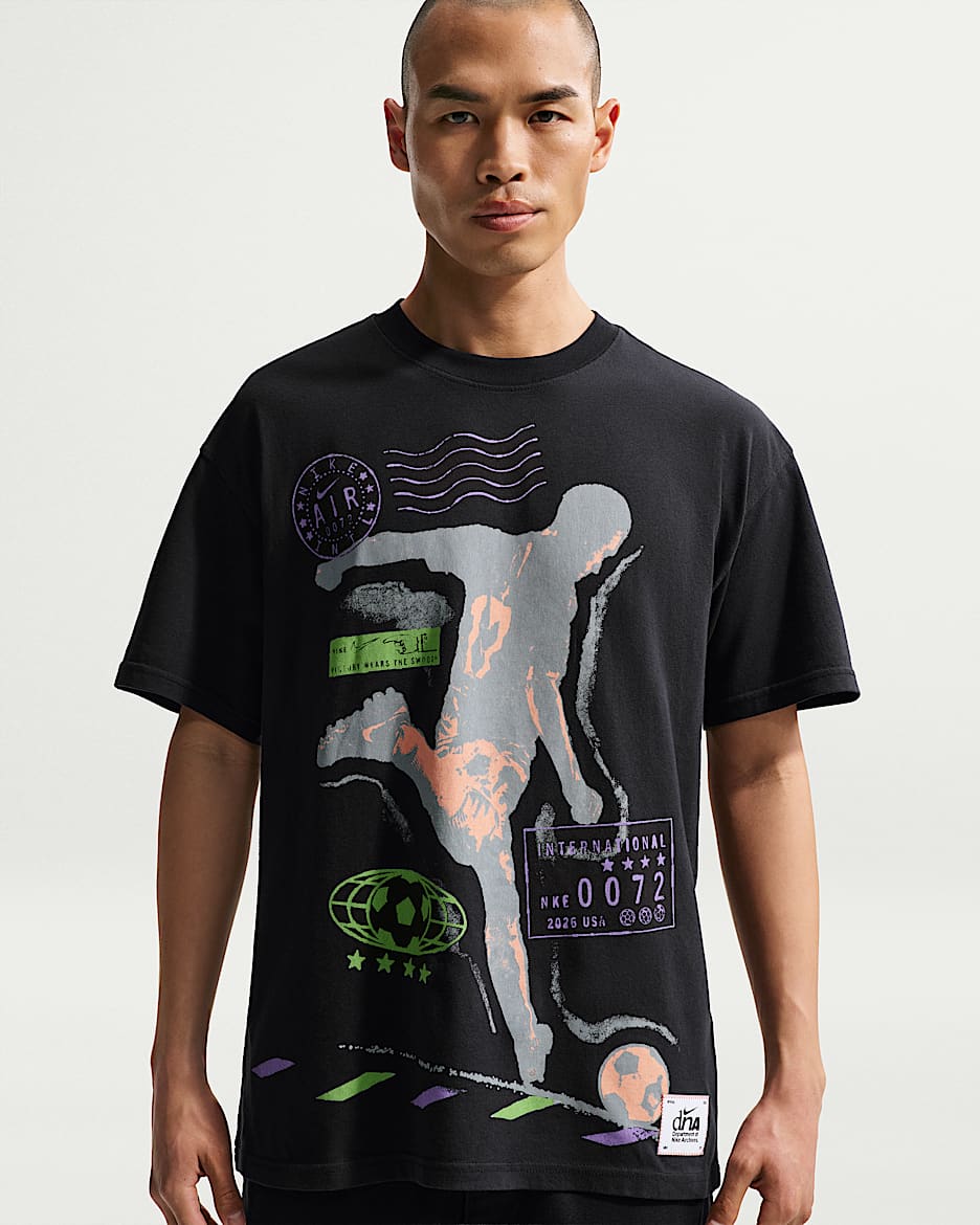 Nike Sportswear 男子T恤 - 黑