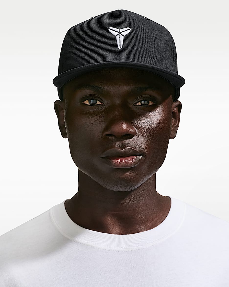 Kobe Nike Pro 科比软顶篮球训练运动帽 - 黑/黑/白色