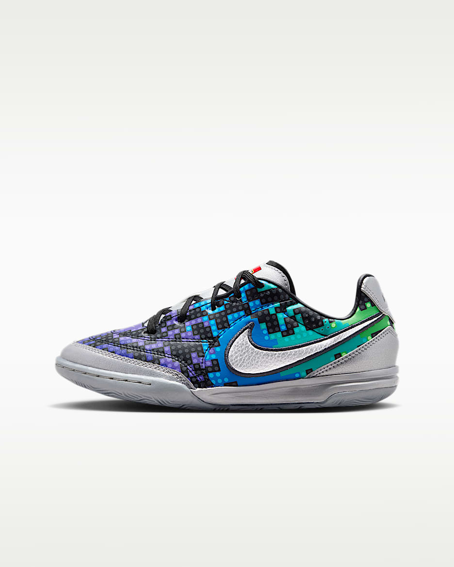 Nike Jr. Streetgato x LEGO® Collection 大童低帮足球鞋 - 金属银/冲击绿/黑/白色