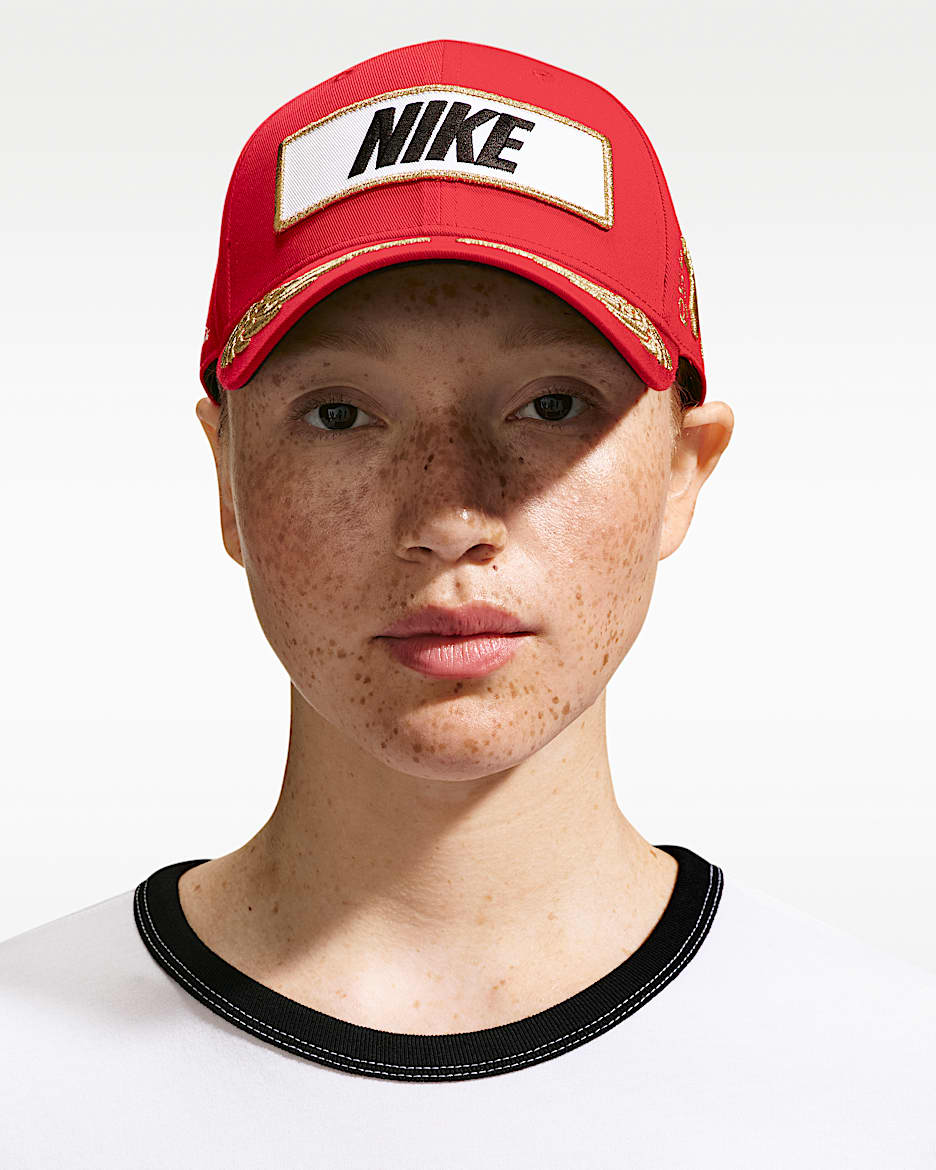 Nike Club 半硬顶运动帽 - 大学红/黑