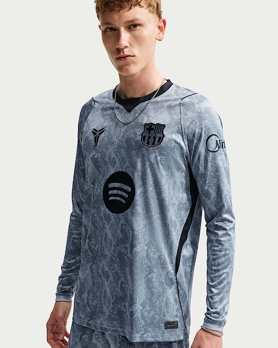 2026/27 赛季巴萨客场守门员球迷版 Kobe Dri-FIT 速干科技科比男子足球球衣 - 狼灰/狼灰/黑/黑