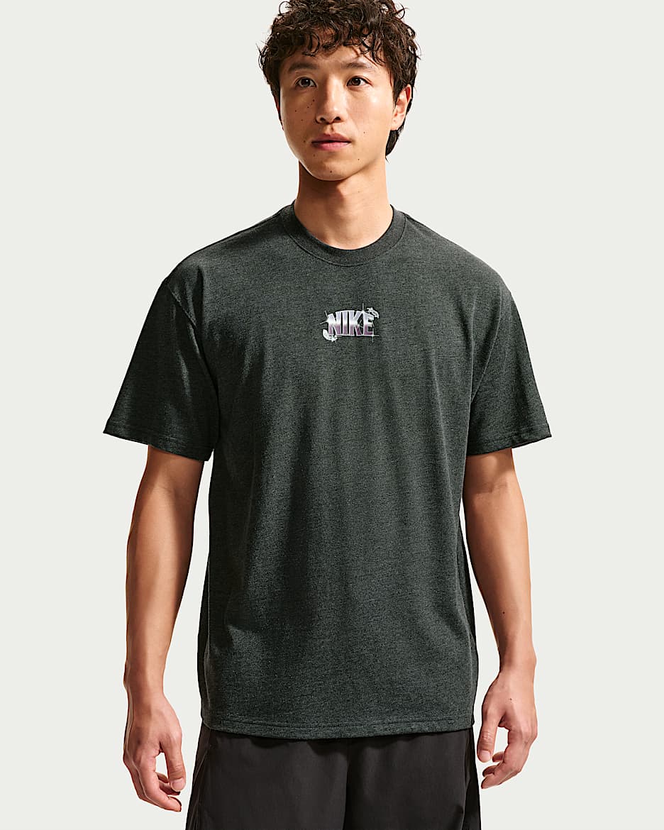 Nike Sportswear 男子短袖T恤 - 调色黑