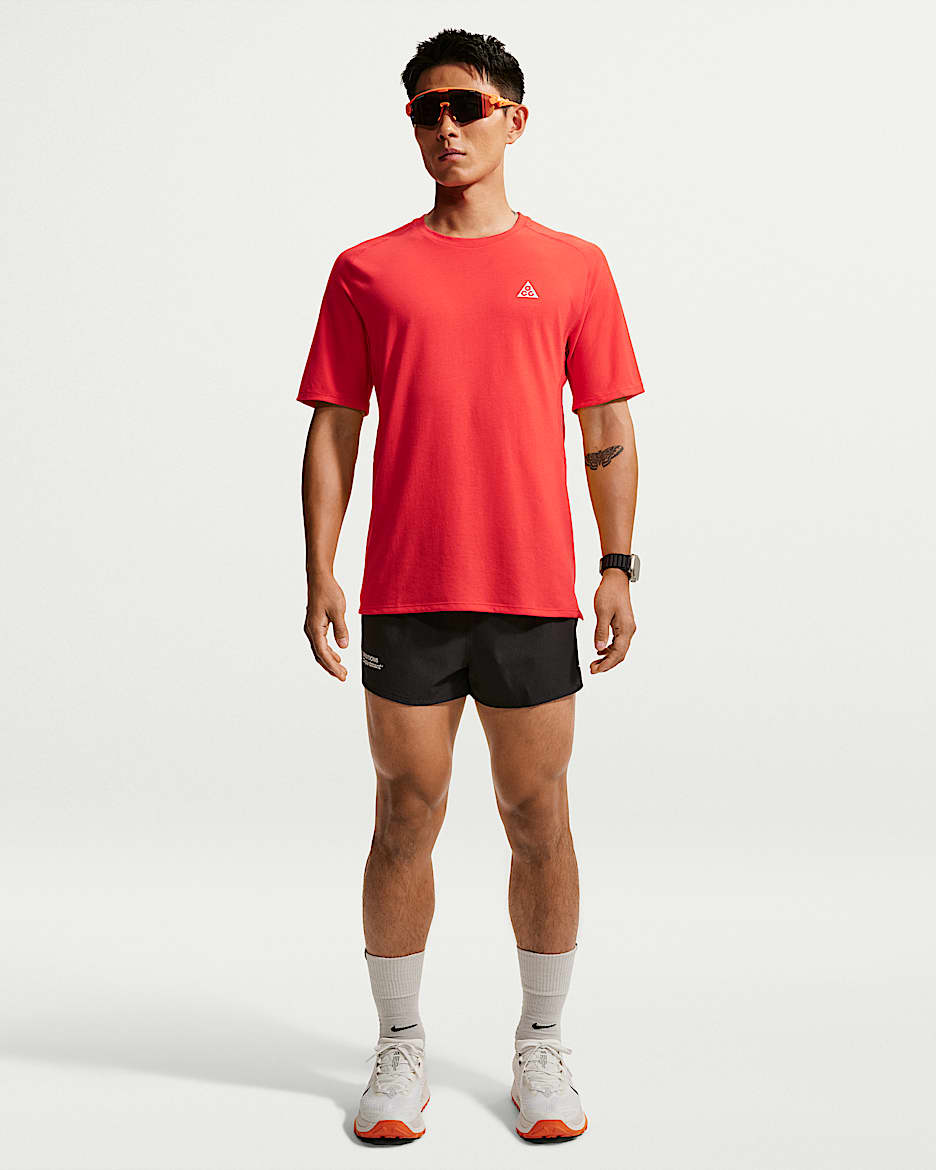 ACG "Trailwind" Dri-FIT ADV 男子速干越野跑步短裤 - 暗烟灰/白色