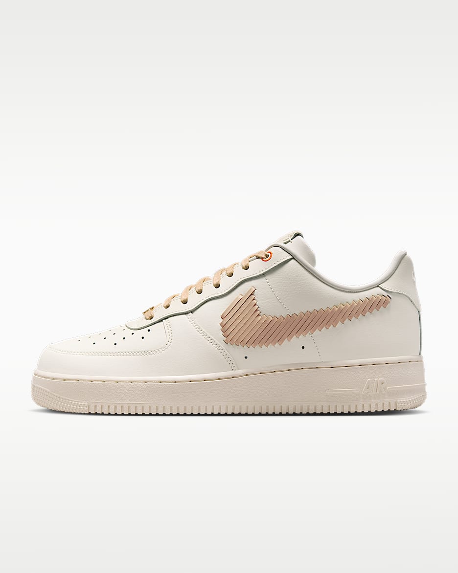 Nike Air Force 1 '07 LV8 男子空军一号运动鞋 - 帆白/淡象牙白/铝蓝/亚麻