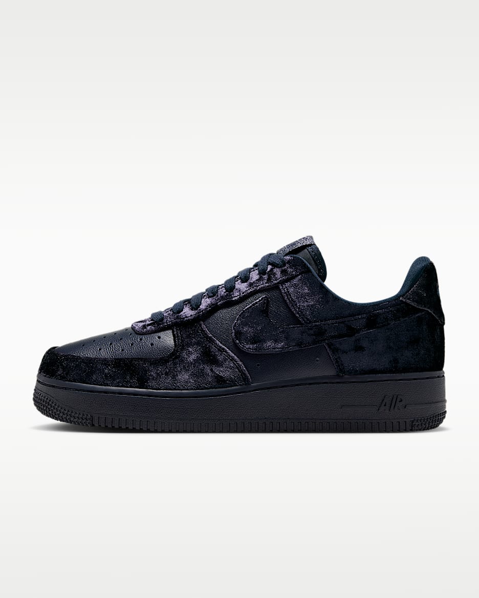 Nike Air Force 1 '07 SE Velvet 女子空军一号运动鞋 - 暗蓝黑/黑